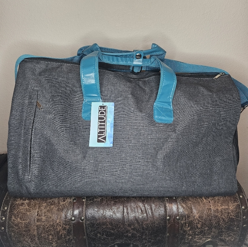 Altitude 20" Grey Garment Duffle Bag NWT